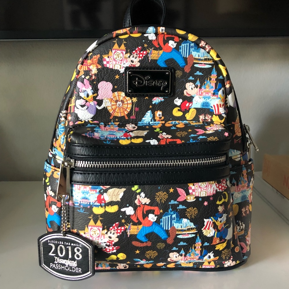 Disneyland AP Exclusive 2018 Backpack *NEVER WORN*